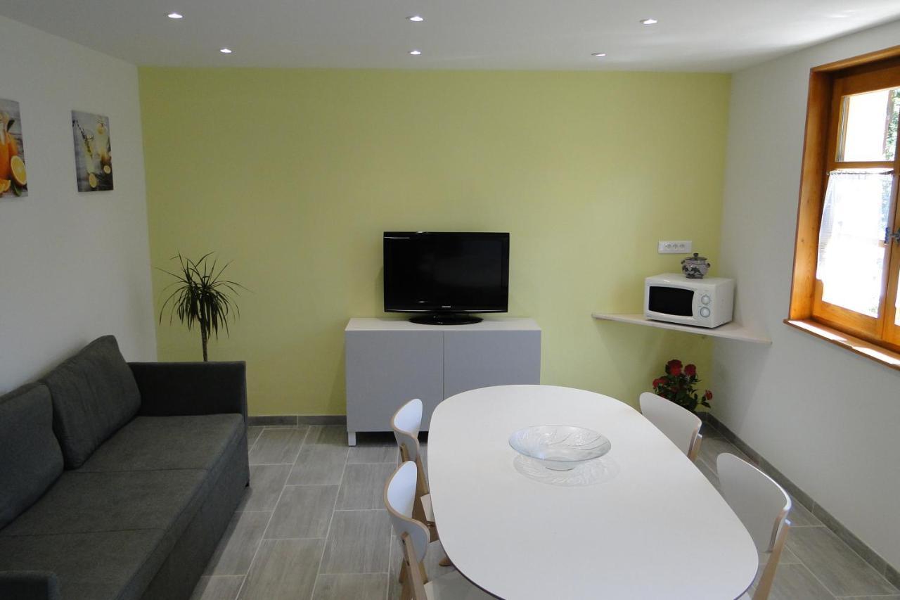 Gite 829 Montagnes Du Jura Avec Spa Et Sauna Classe 3 Etoiles Foncine-le-Haut 外观 照片